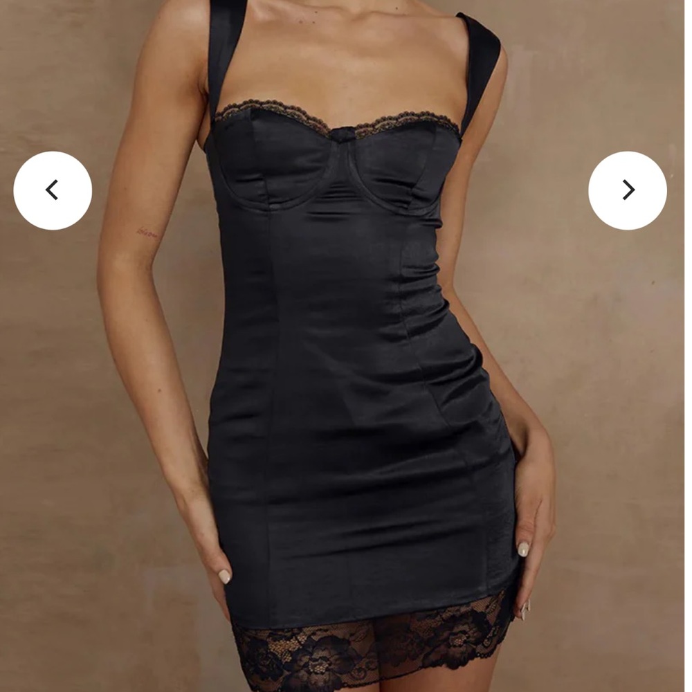 NWT * Runway the Label Elegant Black Claudelle Dress Size Medium